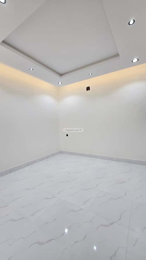 دور 301 متر مربع ب 8 غرف العزيزية، جنوب الرياض، الرياض