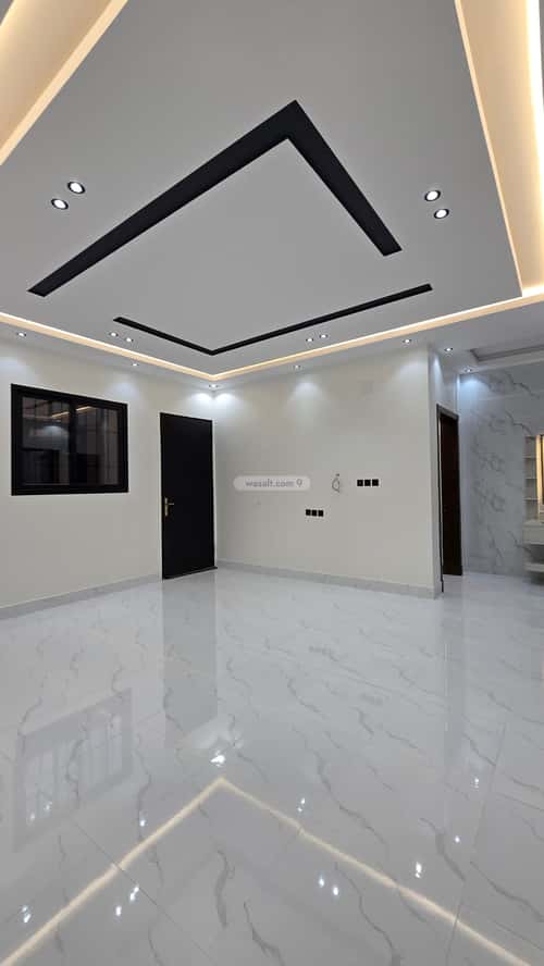 Floor 301 SQM with 8 Bedrooms Al-Aziziyah, South Riyadh, Riyadh