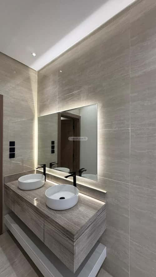 فيلا 458 متر مربع شمالية على شارع 25م الشعلة، الدمام