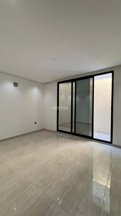 فيلا 458 متر مربع شمالية على شارع 25م الشعلة، الدمام