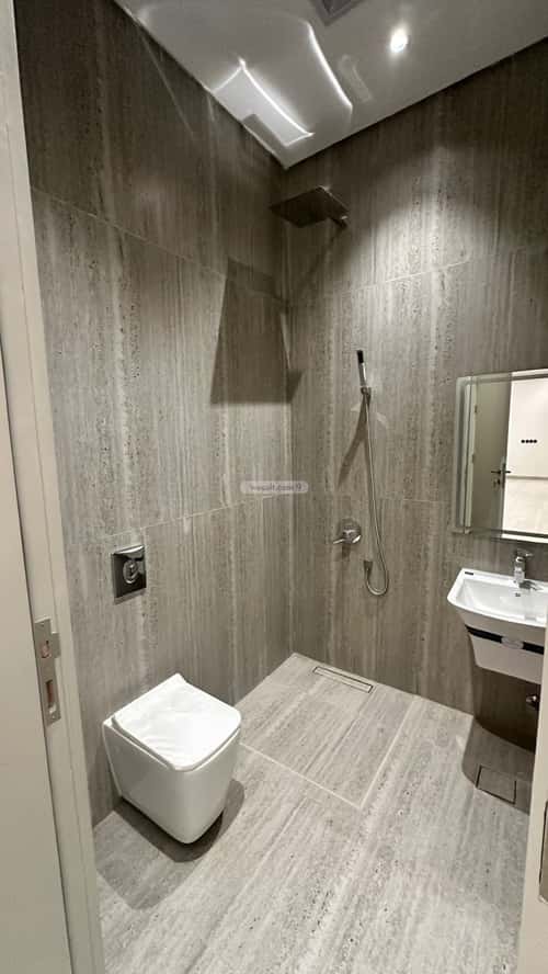 Floor 144 SQM with 3 Bedrooms Al-Muanisiyah, East Riyadh, Riyadh