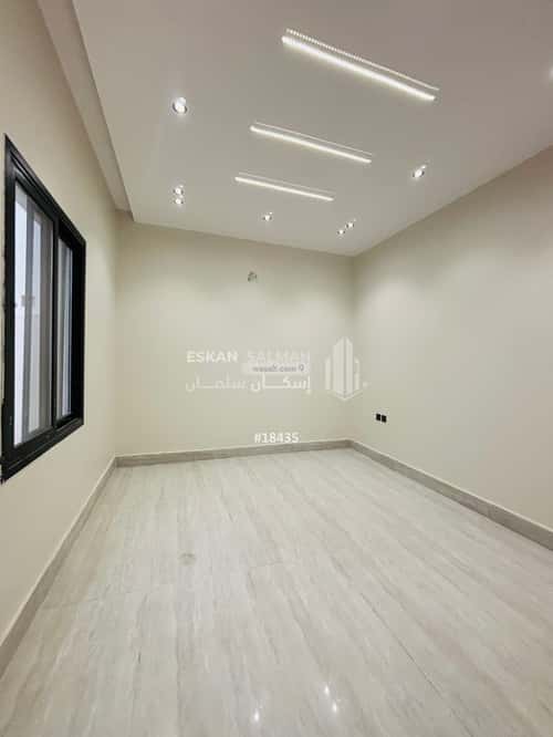 فيلا 230 متر مربع جنوبية على شارع 20م منسوبي التعليم الأول، الاحساء