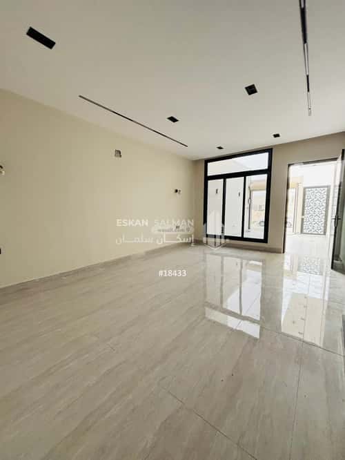 فيلا 330 متر مربع شمالية على شارع 15م الرابية، الاحساء