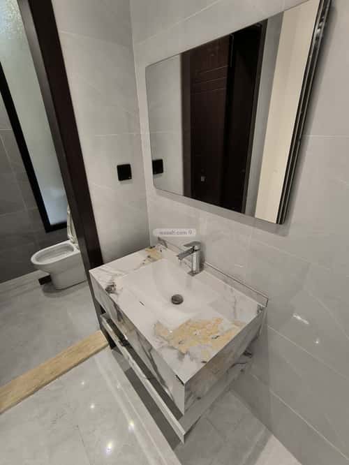 فيلا 300 متر مربع شمالية على شارع 15م الرحمانية، شرق جدة، جدة