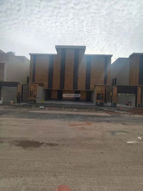 دور 205 متر مربع ب 5 غرف عكاظ، جنوب الرياض، الرياض