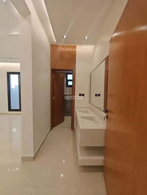 شقة ب 5 غرف العريجاء الغربي، غرب الرياض، الرياض