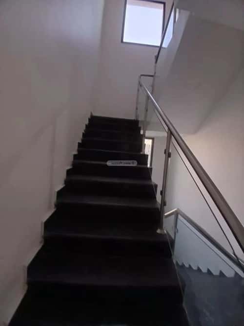 شقة ب 5 غرف العريجاء الغربي، غرب الرياض، الرياض