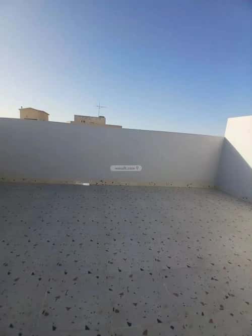 شقة ب 5 غرف العريجاء الغربي، غرب الرياض، الرياض