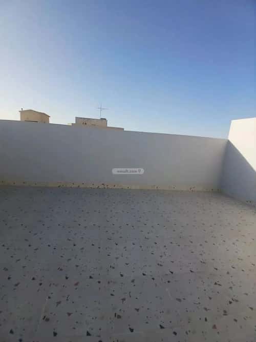 شقة ب 5 غرف العريجاء الغربي، غرب الرياض، الرياض