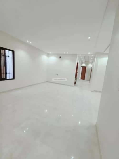 Floor 198 SQM with 4 Bedrooms Okaz, South Riyadh, Riyadh