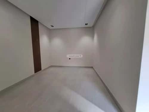 فيلا 200 متر مربع شرقية على شارع 20م العريجاء الأوسط، غرب الرياض، الرياض