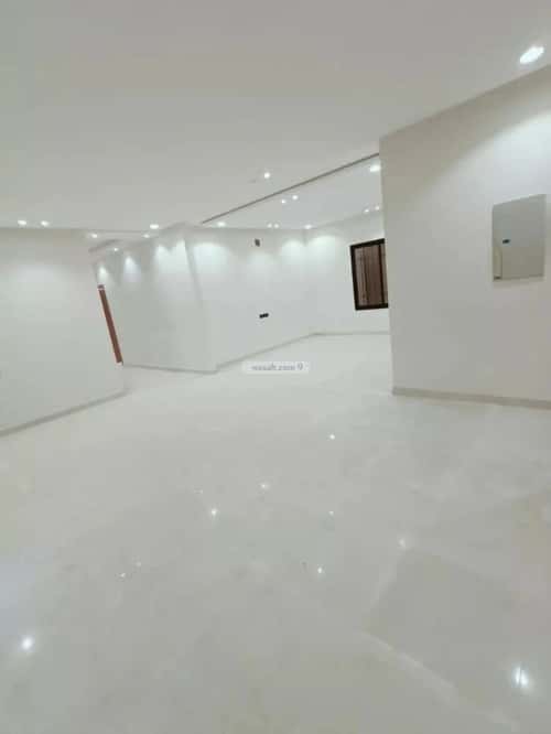 Apartment with 5 Bedrooms Okaz, South Riyadh, Riyadh