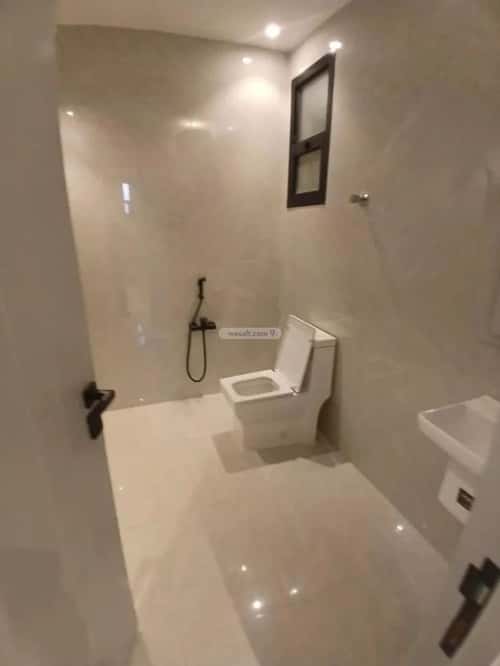 شقة ب 5 غرف الحزم، غرب الرياض، الرياض