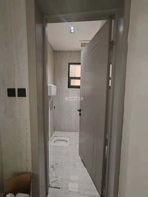 فيلا 200 متر مربع شرقية على شارع 20م طويق، غرب الرياض، الرياض