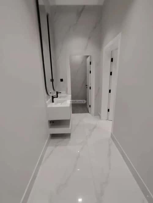 Floor 171 SQM with 5 Bedrooms Al-Awaly, West Riyadh, Riyadh