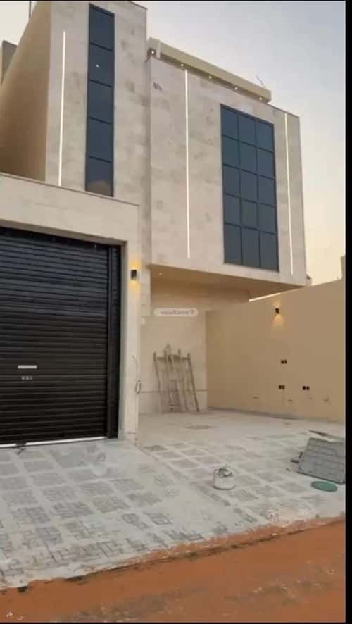 Floor 137 SQM with 5 Bedrooms Twaeeq, West Riyadh, Riyadh
