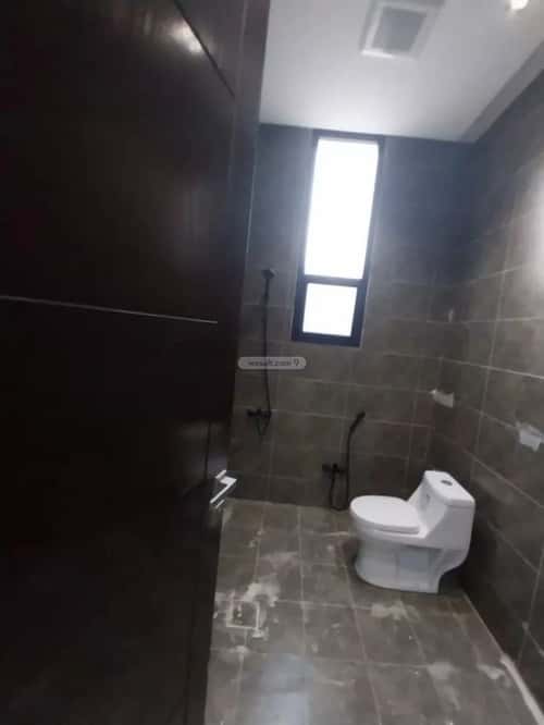 فيلا 200 متر مربع جنوبية على شارع 20م العريجاء الغربي، غرب الرياض، الرياض