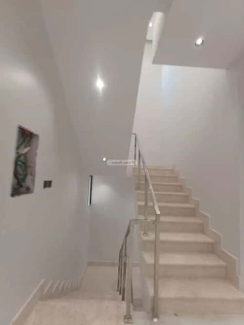 فيلا 200 متر مربع شرقية على شارع 20م العريجاء الغربي، غرب الرياض، الرياض