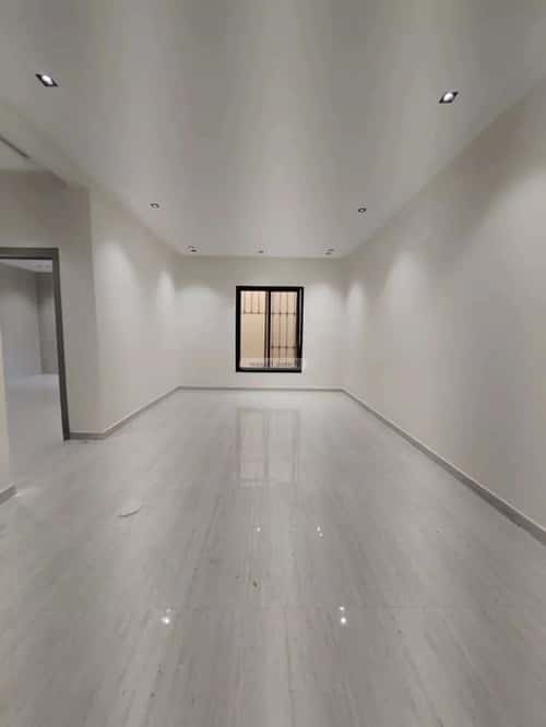 فيلا 200 متر مربع شرقية على شارع 20م طويق، غرب الرياض، الرياض