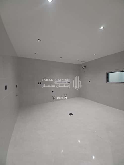 Villa 300 SQM Facing North on 16m Width Street Al Rahmanyah, East Jeddah, Jeddah