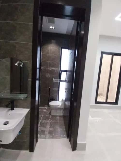 فيلا 5 غرف في العريجاء الغربي