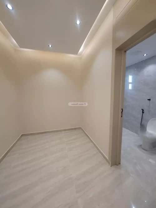 فيلا 297 متر مربع شرقية على شارع 20م العريجاء الغربي، غرب الرياض، الرياض