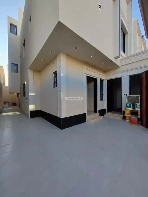 6 bedroom villa in Al Uraija Al Gharbi