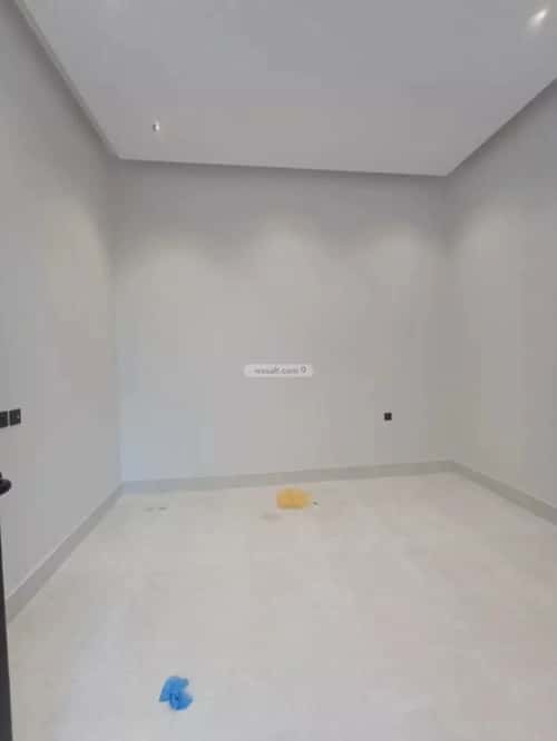 فيلا 200 متر مربع شرقية على شارع 20م العريجاء الغربي، غرب الرياض، الرياض