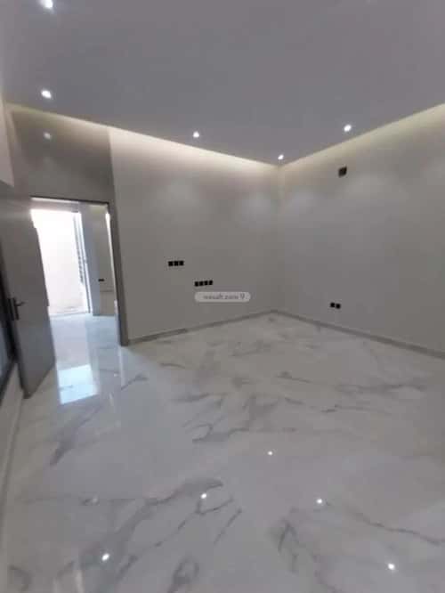 فيلا 305 متر مربع شرقية على شارع 20م طويق، غرب الرياض، الرياض