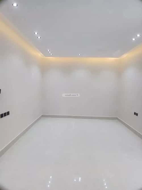 فيلا 313 متر مربع شرقية على شارع 20م طويق، غرب الرياض، الرياض