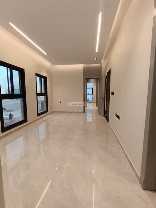Floor 84 SQM with 5 Bedrooms Al-Janadriyah, East Riyadh, Riyadh