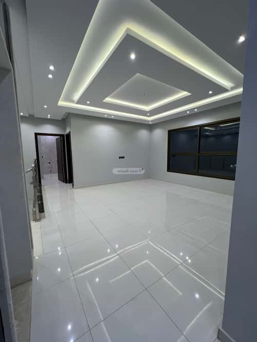 Villa 250 SQM Facing East on 20m Width Street Al-Raqi, Khamis Mushait