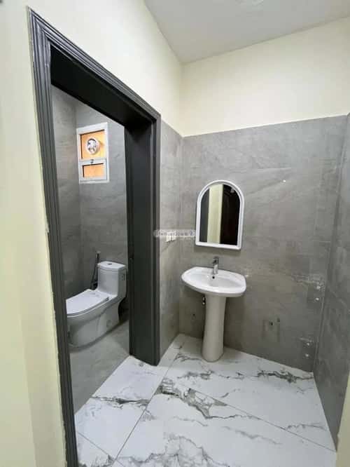 شقة 4 غرف في الملقا