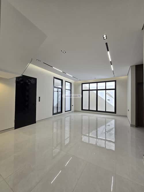 6 bedroom villa in Al Rimal