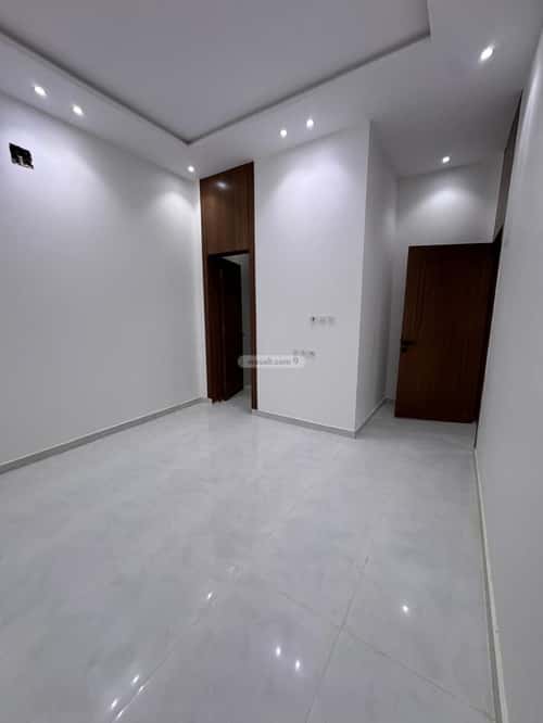 فيلا 250 متر مربع شرقية على شارع 20م الجنادرية، شرق الرياض، الرياض