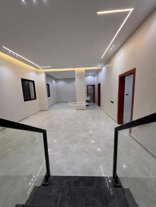 8 bedroom villa in Al Janadriyah