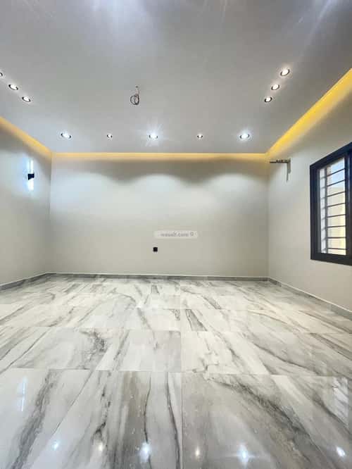 فيلا 275 متر مربع شرقية على شارع 20م الغزيات، الجموم