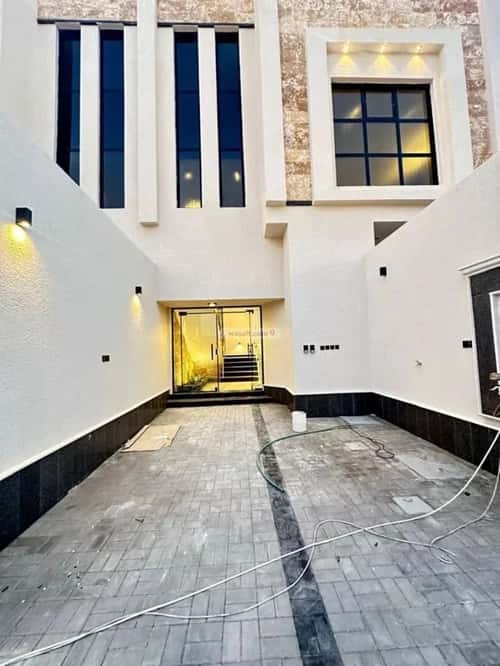 Floor 220 SQM with 5 Bedrooms Haya Nawah, Almuzahimih