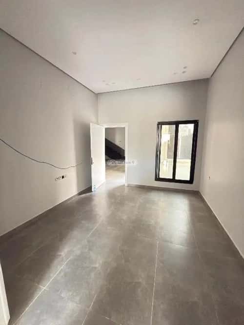 فيلا 382 متر مربع شمالية على شارع 15م الورود، الخرج