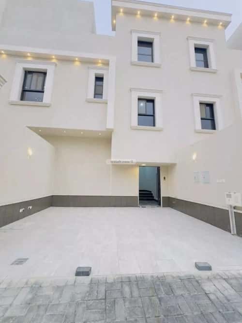 Floor 205 SQM with 4 Bedrooms Al-Qadisiyah, East Riyadh, Riyadh
