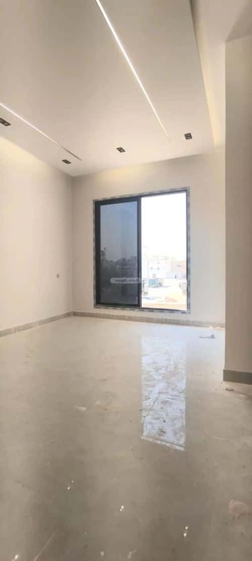 فيلا 333 متر مربع جنوبية شرقية على شارع 18م القادسية، شرق الرياض، الرياض