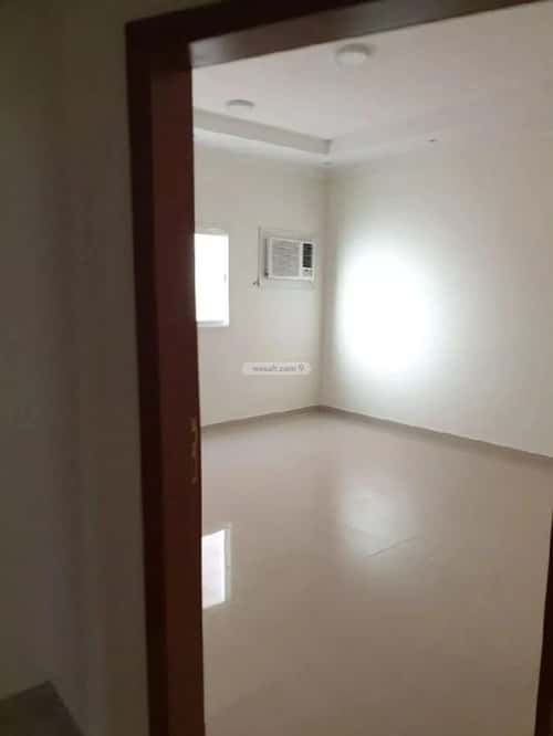 فيلا 301 متر مربع جنوبية على شارع 15م السويدي، غرب الرياض، الرياض