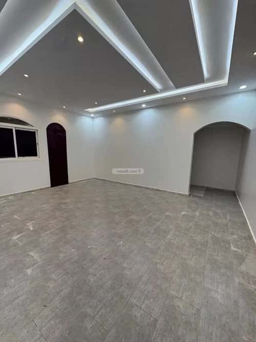 Floor 450 SQM with 3 Bedrooms Al-Mahdiyah, West Riyadh, Riyadh