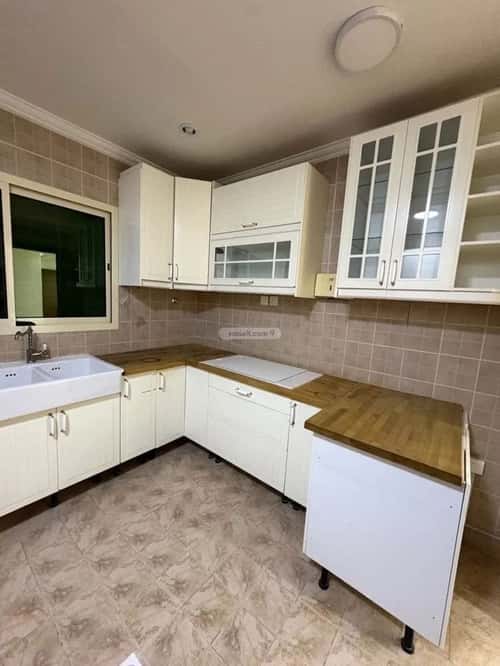 فيلا 250 متر مربع واجهة جنوبية ب 5 غرف الربيع، شمال الرياض، الرياض