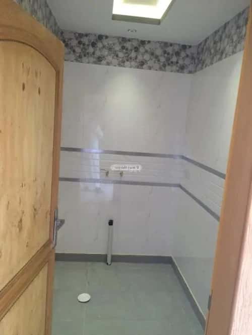 فيلا 2100 متر مربع واجهة شمالية ب 3 غرف الملز، وسط الرياض، الرياض