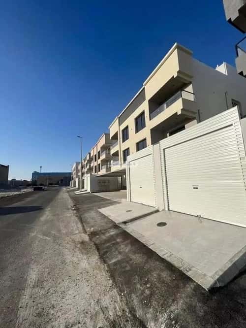 Apartment with 6 Bedrooms Al Zohoor, Aldammam