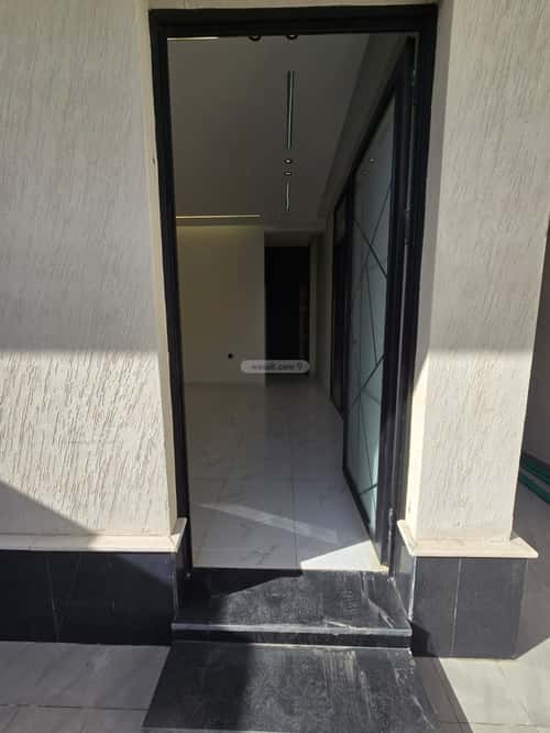 Floor with 5 Bedrooms Al-Muanisiyah, East Riyadh, Riyadh