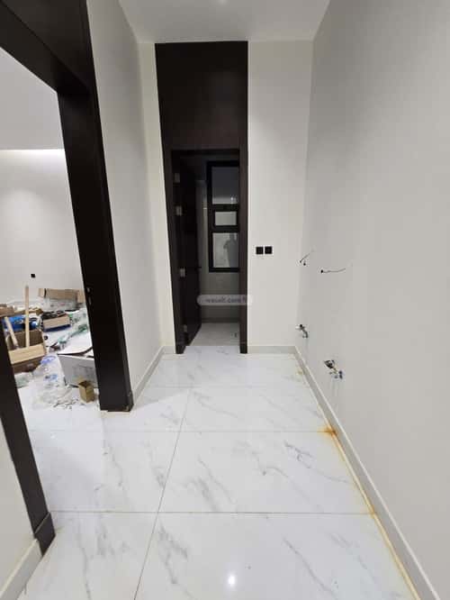 Floor with 5 Bedrooms Al-Muanisiyah, East Riyadh, Riyadh