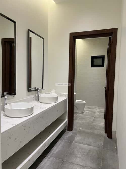 Floor with 3 Bedrooms Al-Malqa, North Riyadh, Riyadh