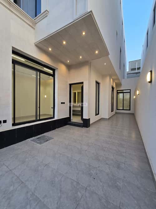 Floor 135 SQM with 4 Bedrooms Al-Maizaliyah, East Riyadh, Riyadh